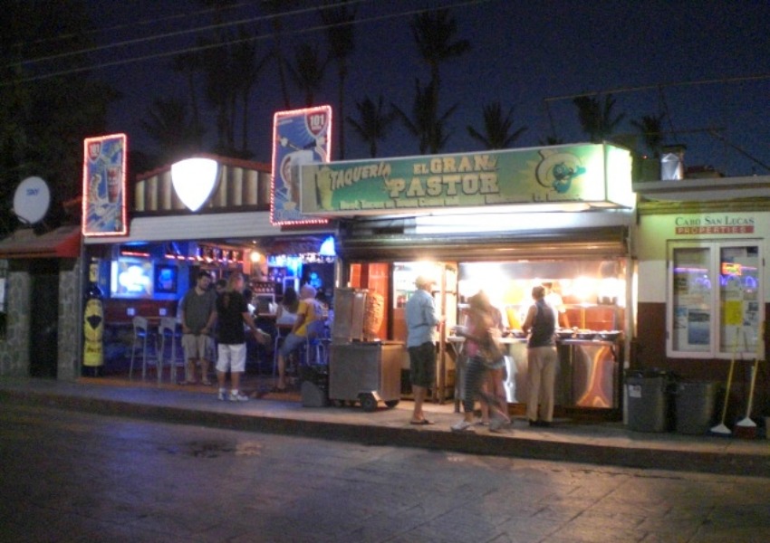 Night Time is the Right Time: The Joys of After-Hours Tacos