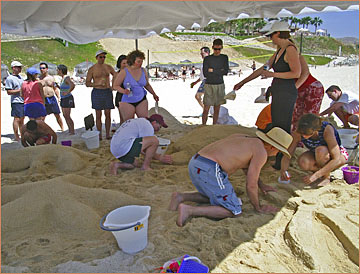 sand sculpting cabomapas - cabo sand art